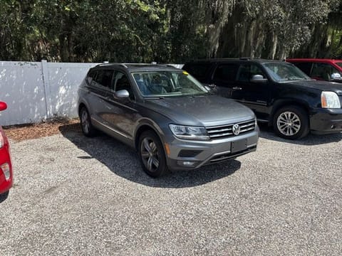1 image of 2020 Volkswagen Tiguan 2.0T SEL