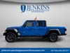 9 thumbnail image of  2021 Jeep Gladiator Rubicon