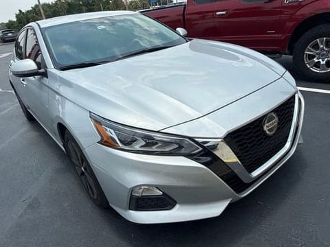 1 image of 2021 Nissan Altima 2.5 SV