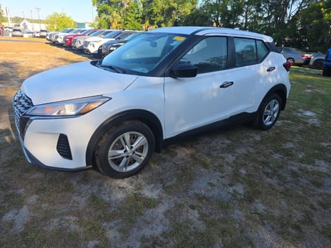 1 image of 2021 Nissan Kicks S