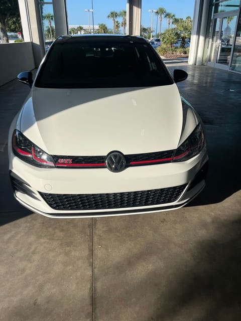 1 image of 2021 Volkswagen Golf GTI 2.0T SE