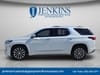 2 thumbnail image of  2022 Chevrolet Traverse Premier