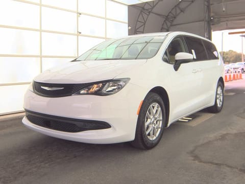 1 image of 2022 Chrysler Voyager LX