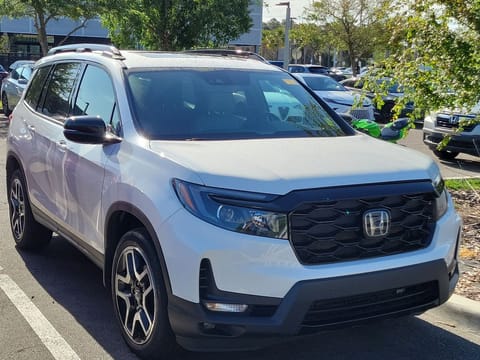 1 image of 2022 Honda Passport Elite