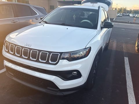 1 image of 2022 Jeep Compass Latitude