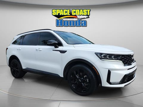 1 image of 2022 Kia Sorento SX