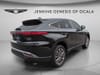 7 thumbnail image of  2022 Toyota Venza