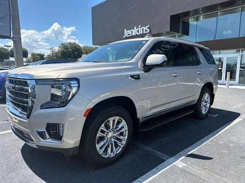 1 image of 2023 GMC Yukon SLT