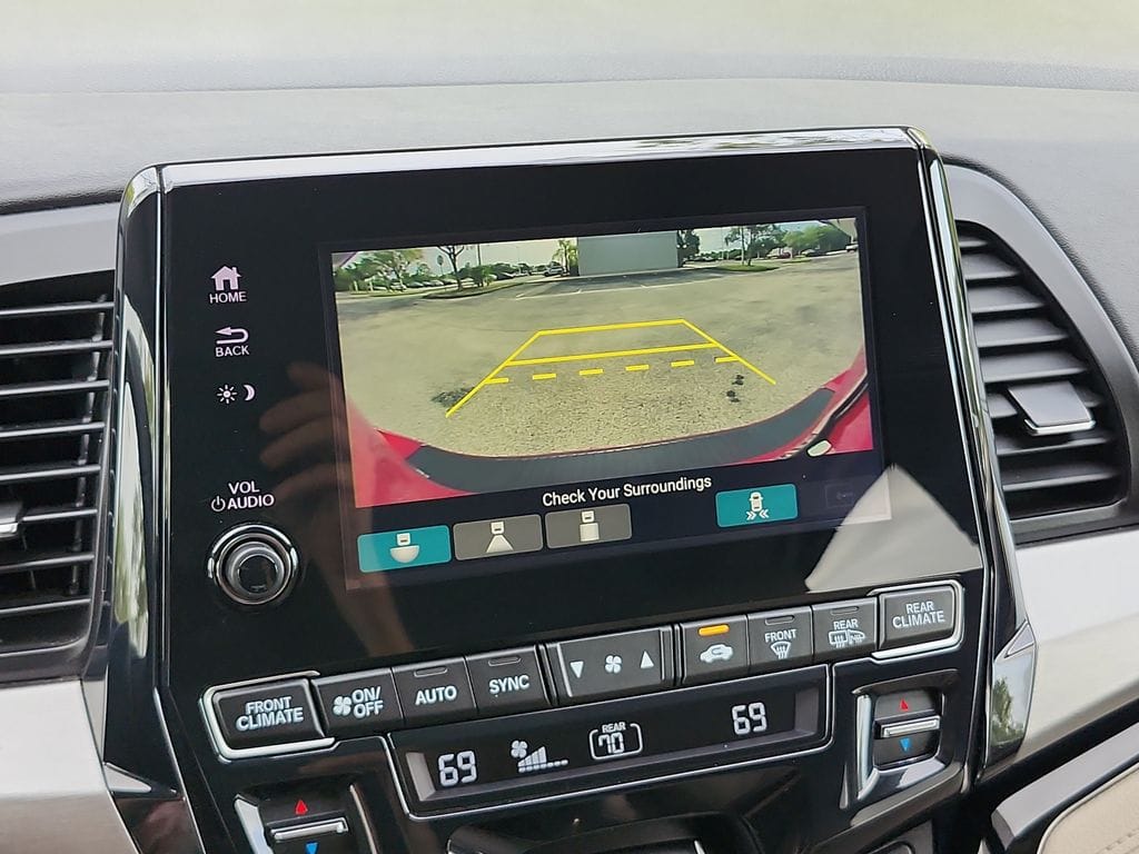2023 Honda Odyssey Touring - Photo 24