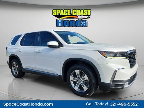 1 image of 2023 Honda Pilot EX-L