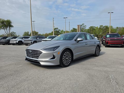 1 image of 2023 Hyundai Sonata Hybrid Limited