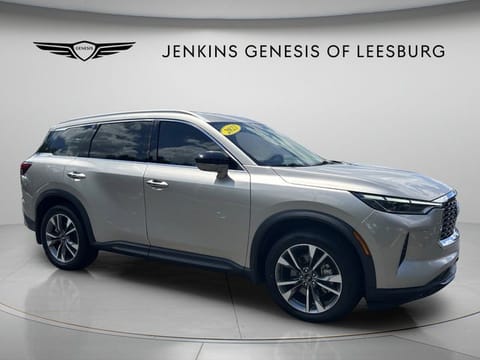 1 image of 2023 INFINITI QX60 LUXE