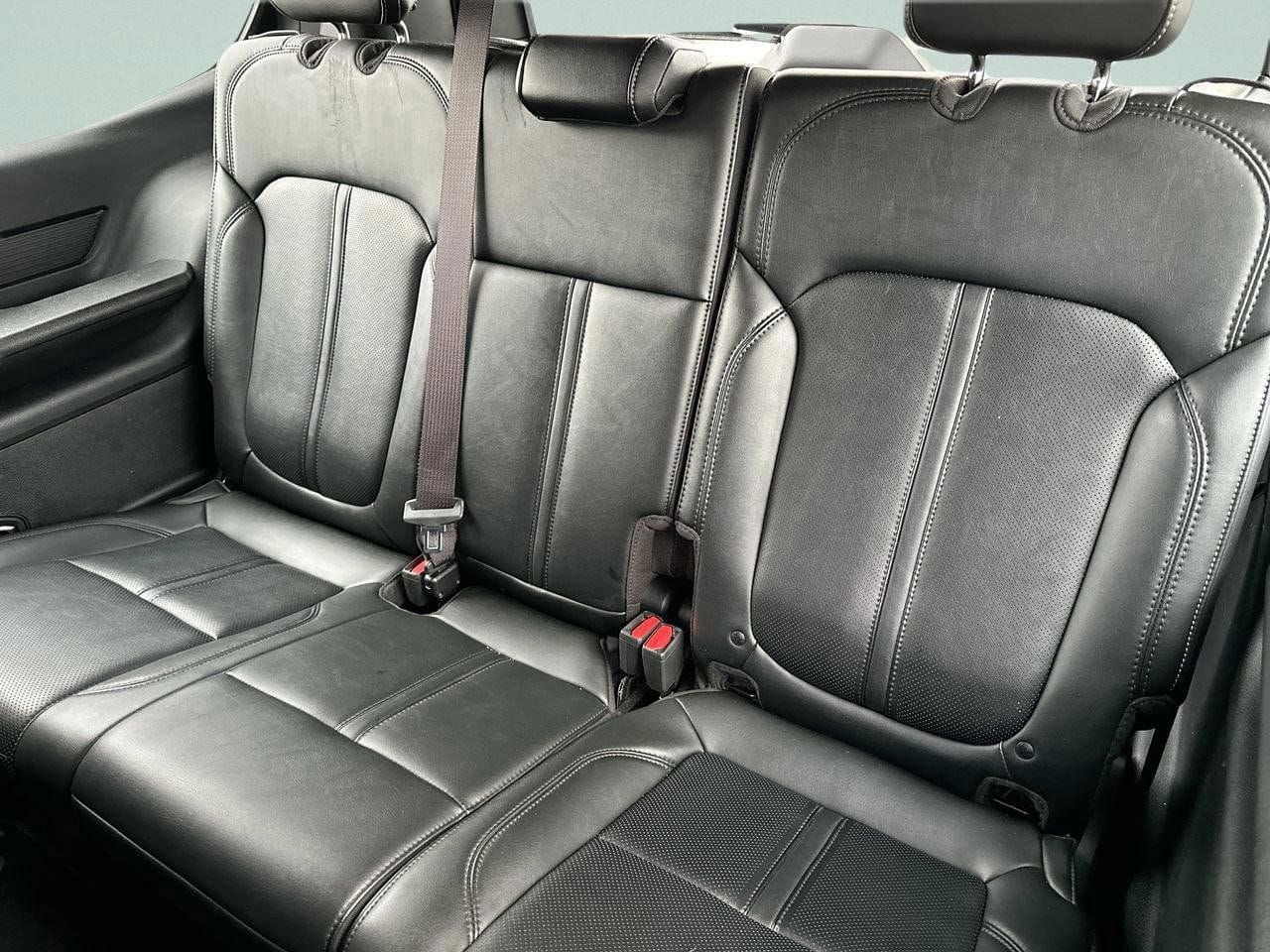 2023 Jeep Wagoneer Series III - Photo 16