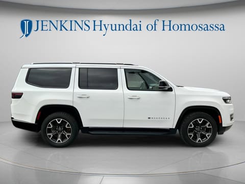 1 image of 2023 Jeep Wagoneer Series III