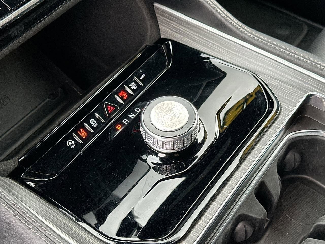 2023 Jeep Wagoneer Series III - Photo 25