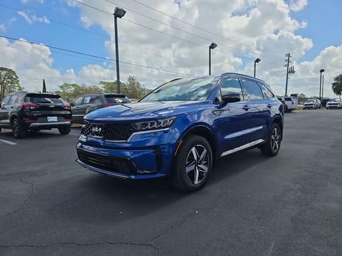 1 image of 2023 Kia Sorento S