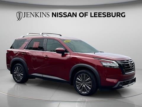 1 image of 2023 Nissan Pathfinder SL