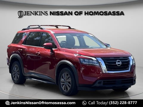 1 image of 2023 Nissan Pathfinder SV