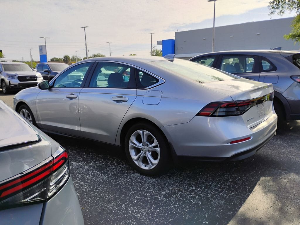 2024 Honda Accord LX - Photo 6