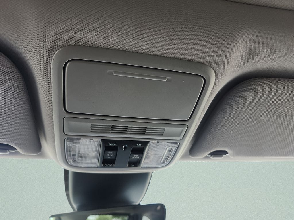 2024 Honda Odyssey EX-L - Photo 15