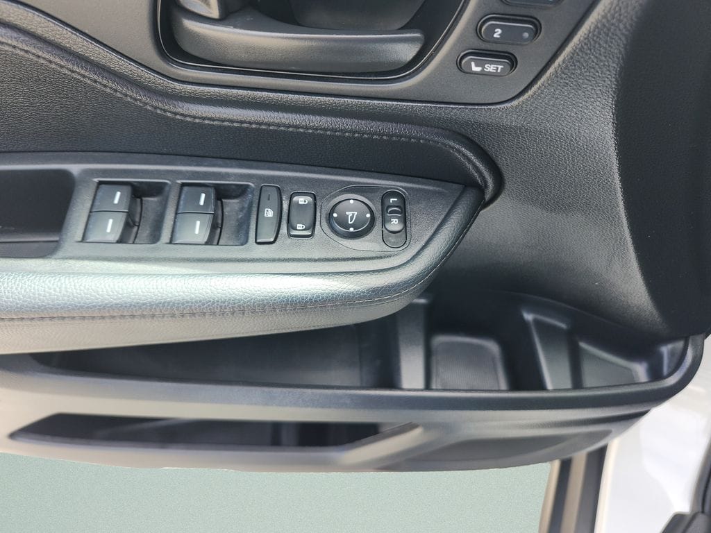2024 Honda Odyssey EX-L - Photo 21