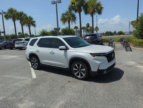 1 image of 2024 Honda Pilot Elite