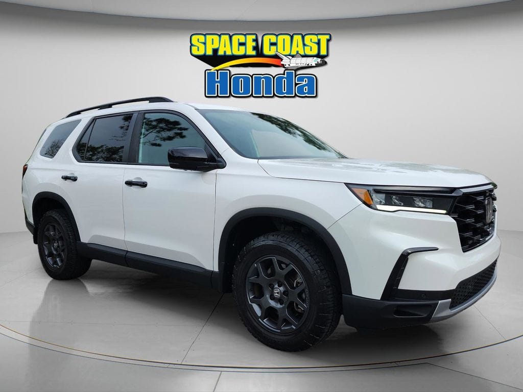 2024 Honda Pilot TrailSport AWD's photo