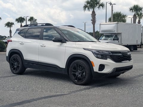 1 image of 2024 Kia Seltos X-Line