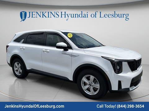 1 image of 2024 Kia Sorento LX