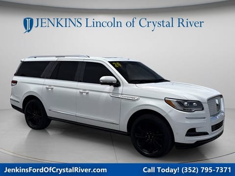 1 image of 2024 Lincoln Navigator L Reserve