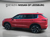 10 thumbnail image of  2024 Mitsubishi Outlander SE