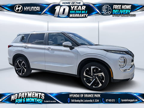 1 image of 2024 Mitsubishi Outlander SE