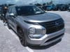 2 thumbnail image of  2024 Mitsubishi Outlander SE