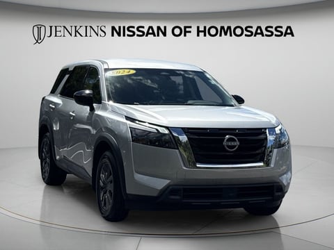 1 image of 2024 Nissan Pathfinder S