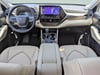 17 thumbnail image of  2024 Toyota Highlander XLE