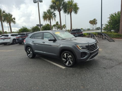 1 image of 2024 Volkswagen Atlas Cross Sport 2.0T SE w/Technology