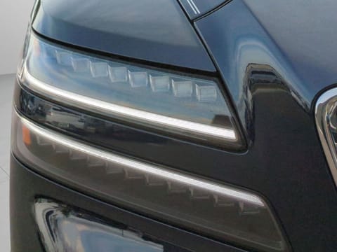 1 image of 2025 Genesis GV80 2.5T