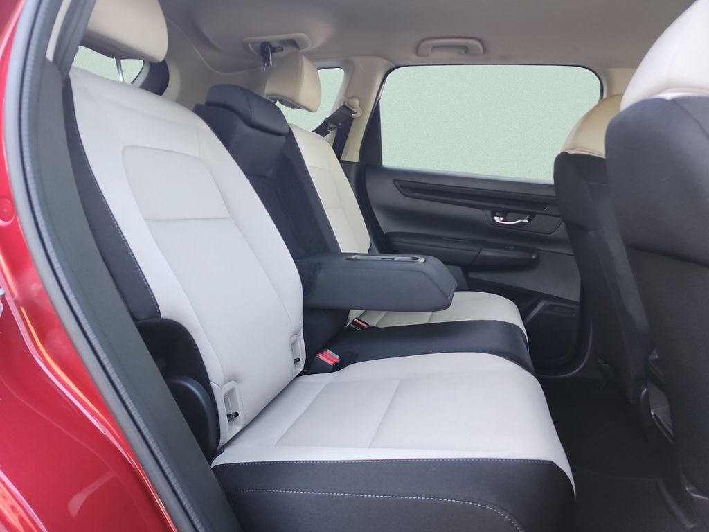 2025 Honda CR-V LX - Photo 31