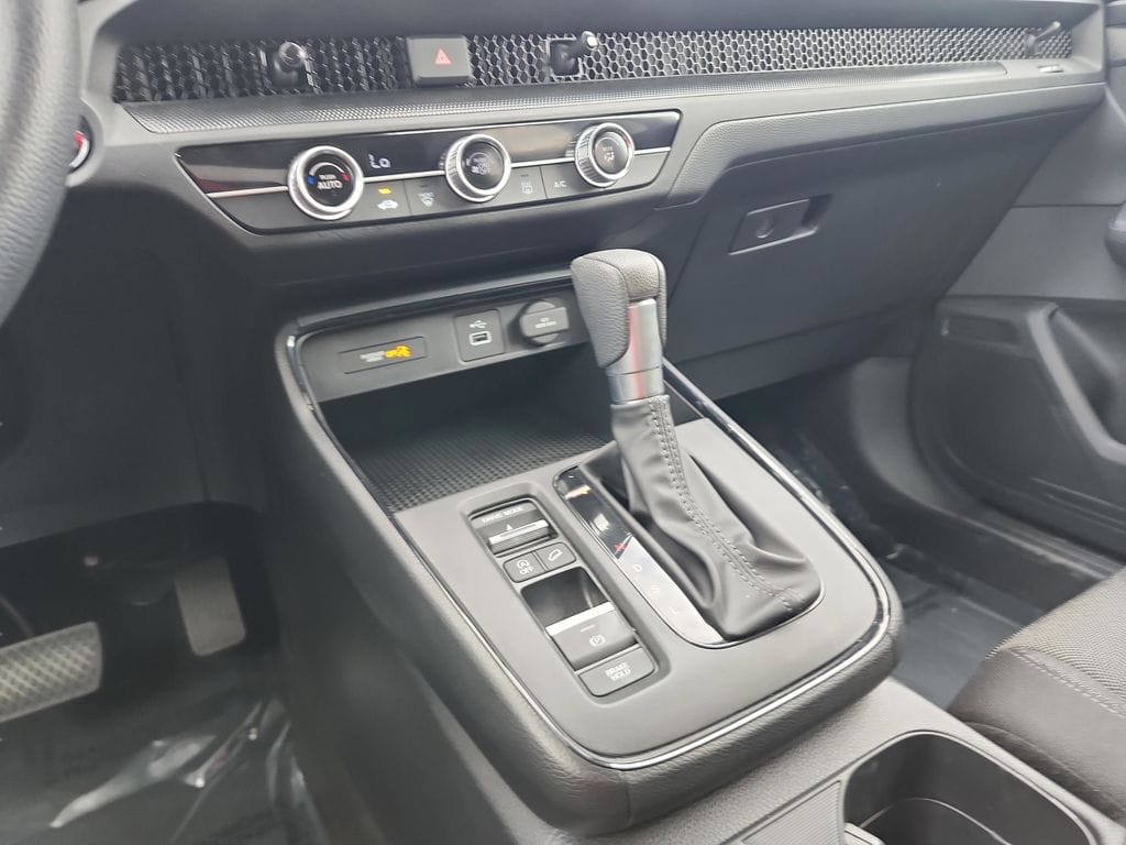 2025 Honda CR-V LX - Photo 27