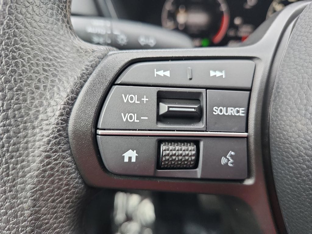 2025 Honda CR-V LX - Photo 28