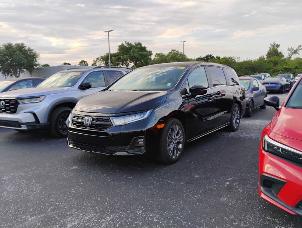 2025 Honda Odyssey Touring - Photo 9