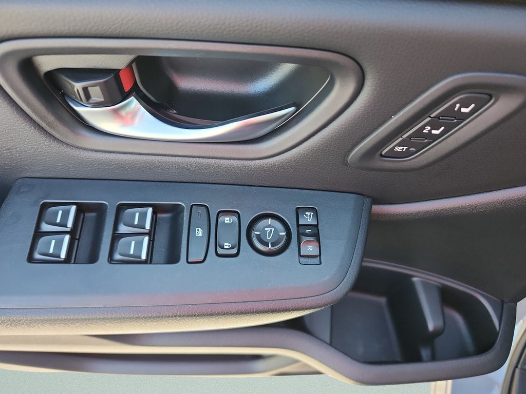 2025 Honda Pilot Black Edition - Photo 24