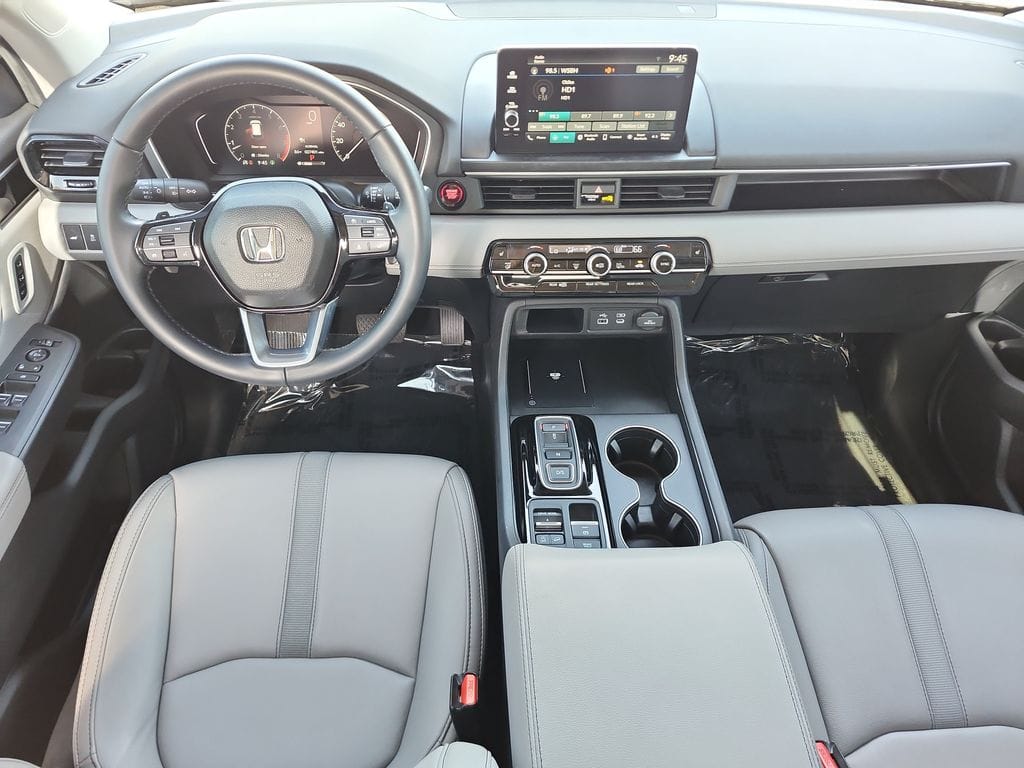 2025 Honda Pilot EX-L+ - Photo 18