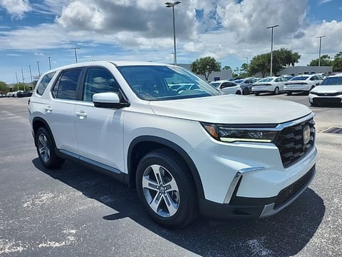 1 image of 2025 Honda Pilot EX-L
