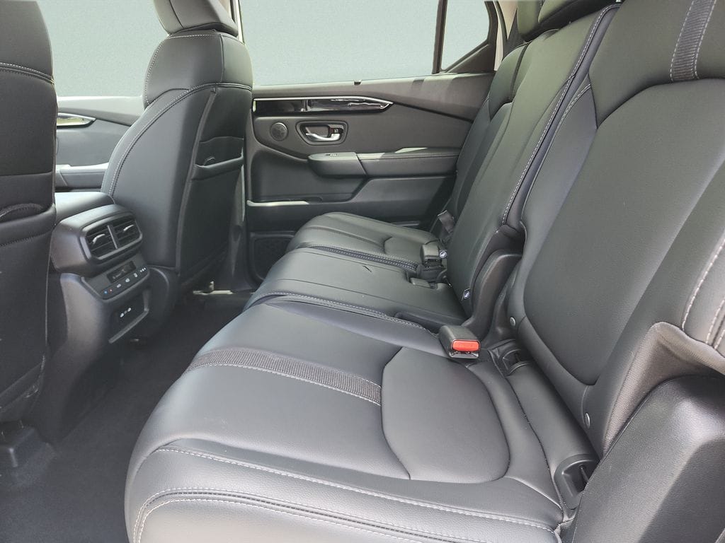 2025 Honda Pilot EX-L - Photo 20