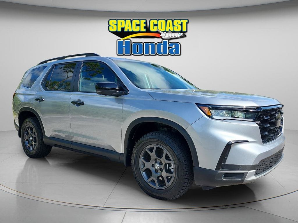 2025 Honda Pilot TrailSport AWD's photo