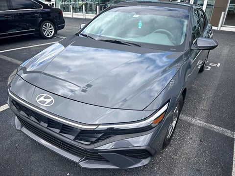 1 image of 2025 Hyundai Elantra SE