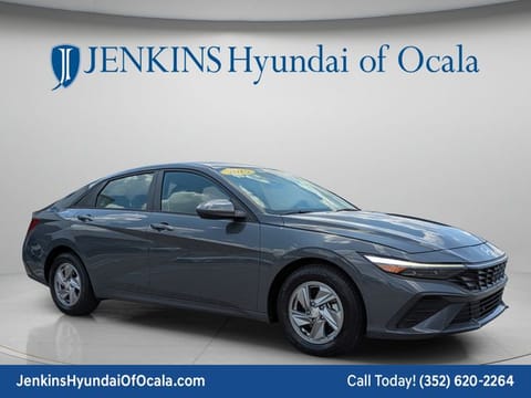 1 image of 2025 Hyundai Elantra SE