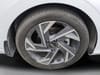 33 thumbnail image of  2025 Hyundai Elantra SEL Convenience