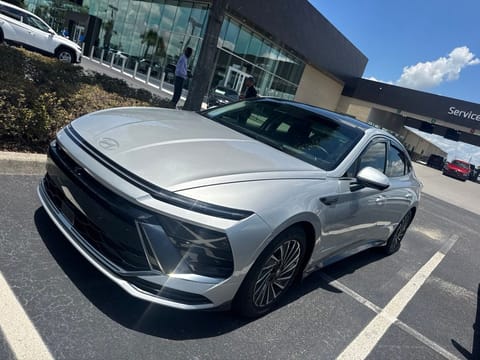 1 image of 2025 Hyundai Sonata Hybrid Limited
